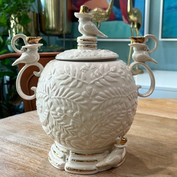 Anthropologie Robin Cookie Jar, Rare Sold Out - Picture 1 of 17